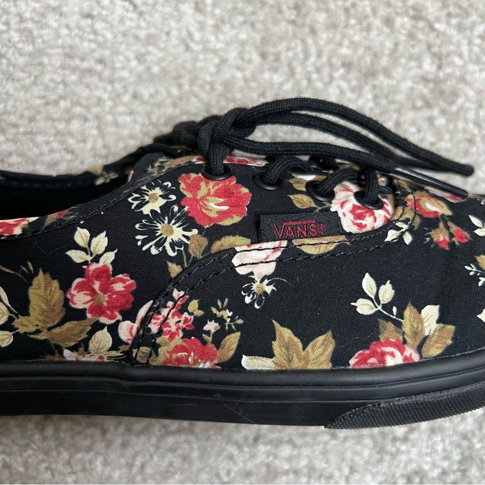 Vans Sneakers - Picture 2 of 4
